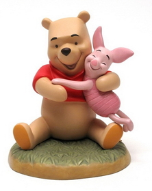 IWGAC 020-4012894 Disney Pooh Hugging Piglet