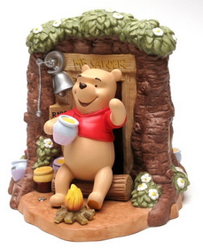 IWGAC 020-4012899 Disney Pooh and Classic Pooh Around the House Ltd Ed.