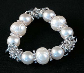 IWGAC 049-40154 Silver Tone & White Beads Stretch Bracelet
