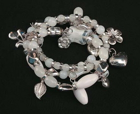 IWGAC 049-40499 Silver Tone & White Beads Stretch Bracelet