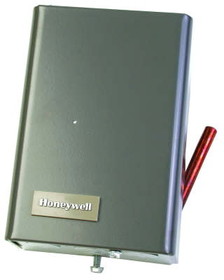 Honeywell L8124A1007 Triple Aquastat Relay 120V Cont. Voltage 1-1/2" Insulation, Vertical Mount