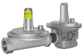 Maxitrol 325-9L-210E 1-1/2" Gas Pressure Regulator With Factory Installed OPD, Up To 5 PSI 2,250,000 BTU 7-11" Out