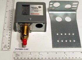 Johnson Controls P170AA-118C Pressure Control 100/400# Diff. Adj. 35/200#