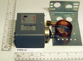 Johnson Controls P70CA-1C Spdt Pressure Control 20/100# Diff Adj 6/70#1/4 Flare W/36" Cap.