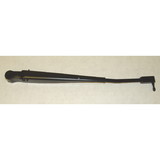 Omix-Ada 19710.03 This replacement windshield wiper arm from Omix fits 87-95 Jeep Wrangler YJ.