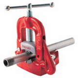 Ridgid 632-40110 Bench Yoke Vise, Cast Iron, 6 In Pipe Capacity