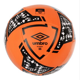 Umbro USAS21307U 095 Neo Swerve Soccer Ball
