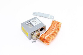 Johnson Controls A70HA-1 Temperature Control, 120-240 Vac, Single Pole, Open Low, 15/55 Degree Temperature Range, 20' Capillary Length, 1/2" Conduit Opening, Lockout with Manual Reset