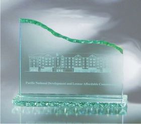 Custom Jade Glass Horizontal Wave Award w/ Pearl Edge (8"x7")