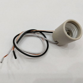 Sunlite 04064-SU Medium Socket With Side Clip + Ground Sunlite