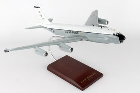 Executive Series B40100 Rc-135U Combant Sent 1/100 Old Engines
