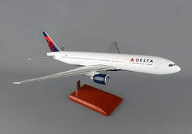 Executive Series Delta 777-200 1/100 New Livery