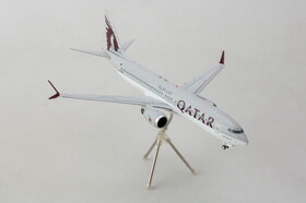 GeminiJets G2QTR1243 Qatar 737Max8 1/200 Reg#A7-Bsc