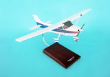 Executive Series H0624 Cessna C-172 Skyhawk 1/24 (Kc172T)