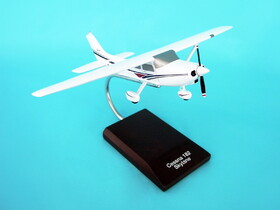 Executive Series H3032 C-182 Skylane 1/32