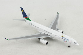 Herpa Air Namibia A330-200 1/500, HE533683