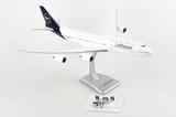 Hogan Lufthansa 747-8 1/200 W/Gear Reg#D-Abya, HGDLH003