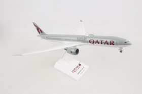 SKYMARKS Qatar 777-9 1/200 W/Gear & Flex Wingtips, SKR1014