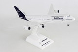 SKYMARKS Lufthansa 747-8I 1/200 W/Gear New Livery, SKR1040