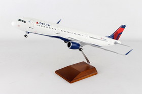 SKYMARKS Delta A321 1/100 W/Wood Stand & Gear, SKR8407