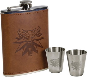 Dark Horse Comics DHC-3002-567-C The Witcher 3 Wild Hunt 8oz Flask and Shot Glass Set