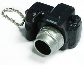 Takara Pentax Capsule Mini Camera Keychain K-7 Black Camera