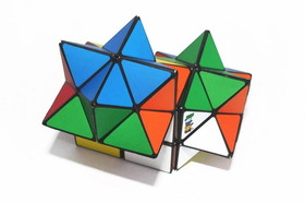 Xtreme Time XTT-RBK-MS-1218-2-C Rubik's Magic Star 2-Pack Gift Set